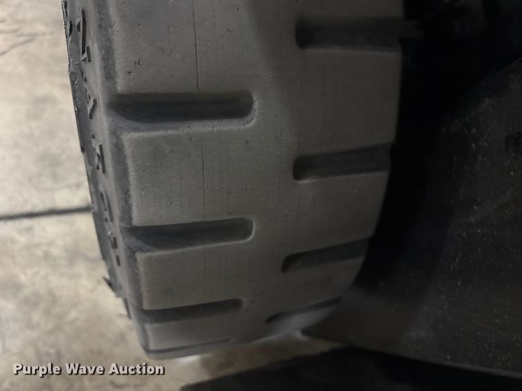 image for item DT2878 2013 Hyster S40FT forklift