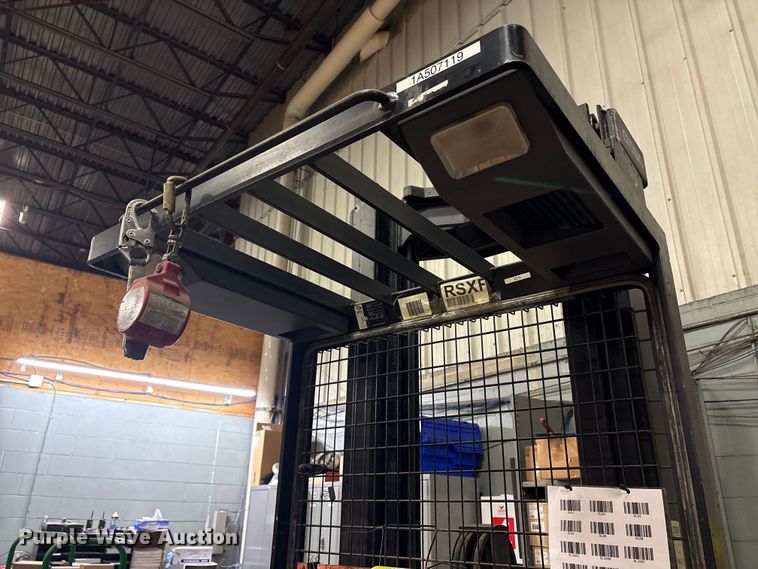 image for item DT2879 2017 Crown SP3520-30 order picker