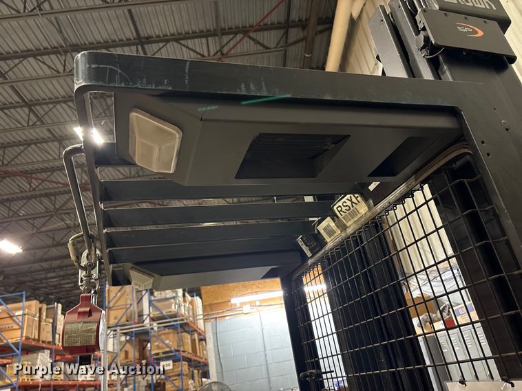 image for item DT2879 2017 Crown SP3520-30 order picker