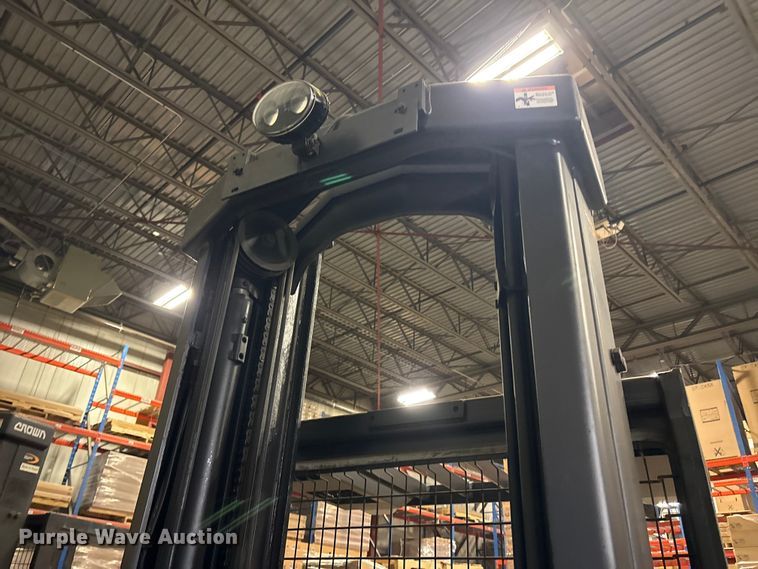 image for item DT2879 2017 Crown SP3520-30 order picker