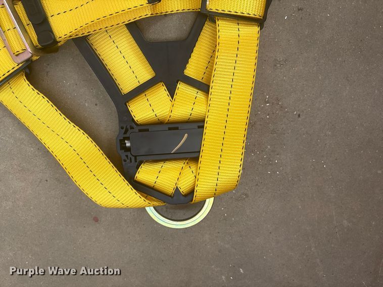 image for item DT2880 (20) 3M delta full body safety harnesses