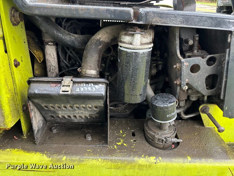image for item DU0454 Clark GPX30 forklift