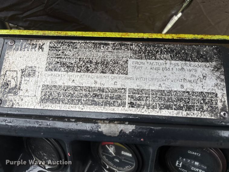 image for item DU0454 Clark GPX30 forklift