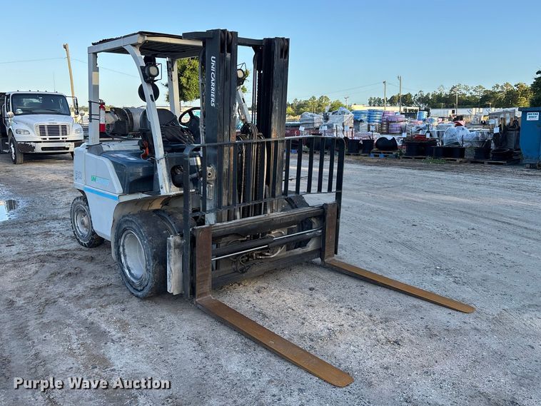 image for item DU0456 2017 UniCarriers PF80YLP forklift
