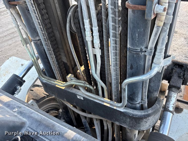 image for item DU0456 2017 UniCarriers PF80YLP forklift