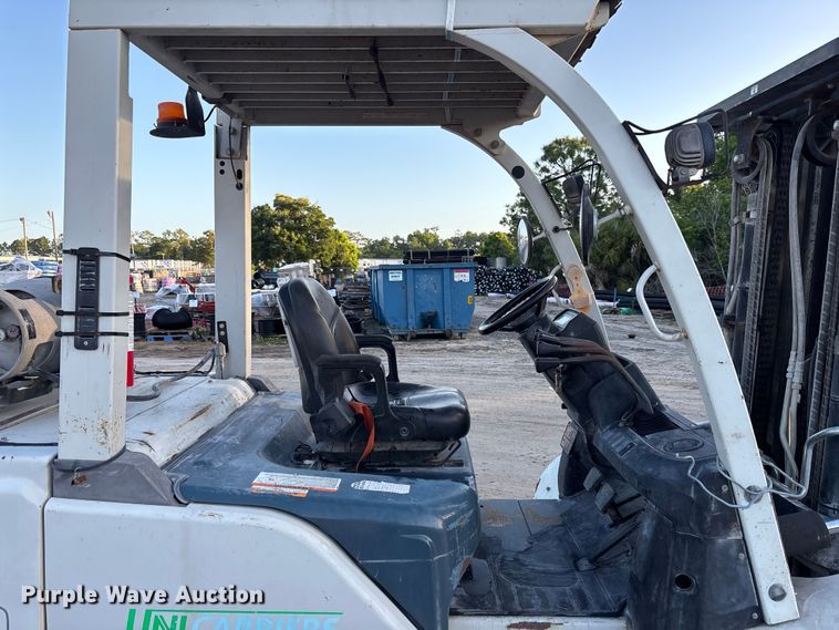 image for item DU0456 2017 UniCarriers PF80YLP forklift