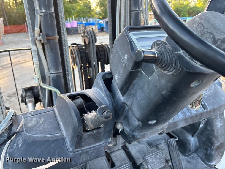 image for item DU0456 2017 UniCarriers PF80YLP forklift