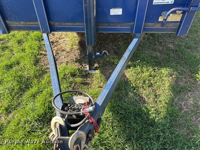 image for item DV0886 2015 Titan utility trailer