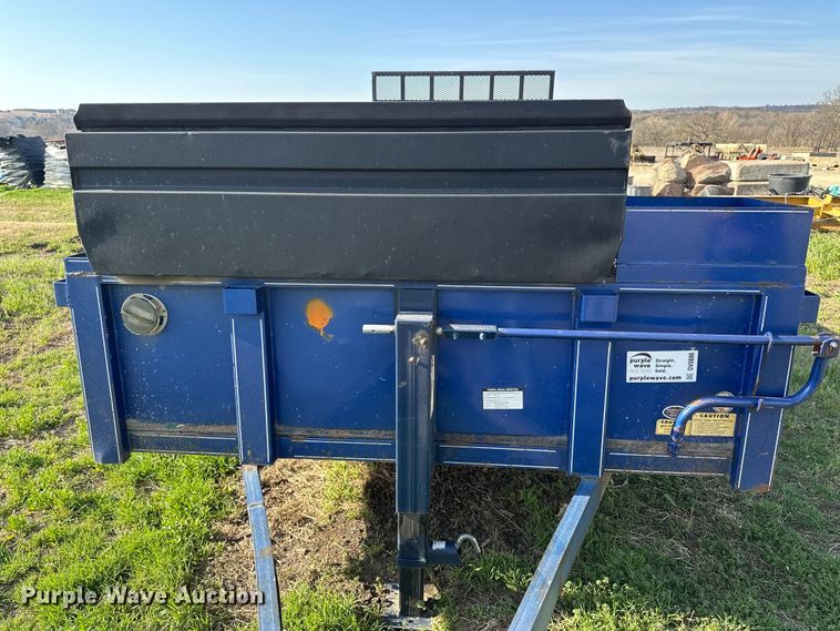 image for item DV0886 2015 Titan utility trailer