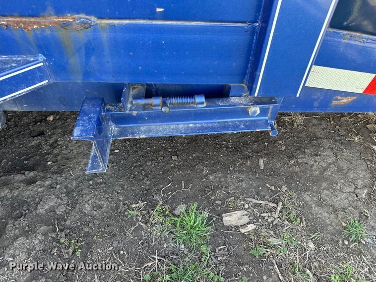 image for item DV0886 2015 Titan utility trailer