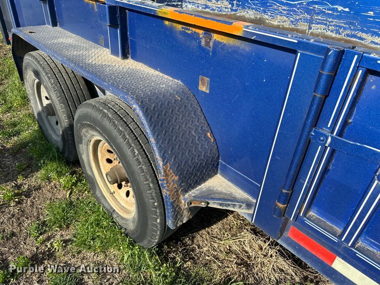 image for item DV0886 2015 Titan utility trailer