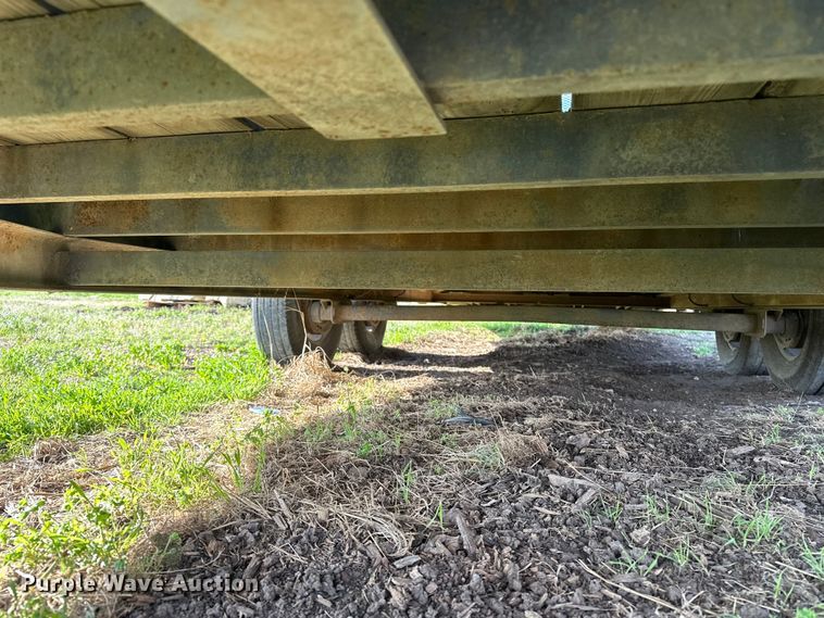 image for item DV0886 2015 Titan utility trailer