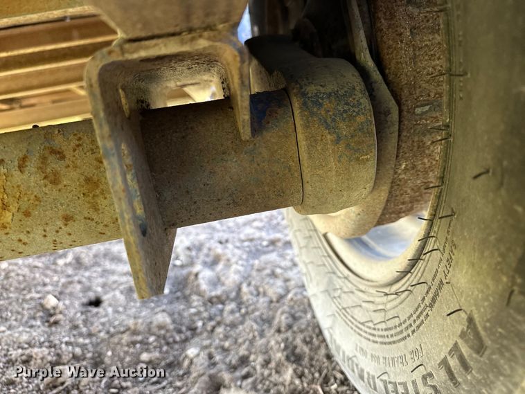 image for item DV0886 2015 Titan utility trailer