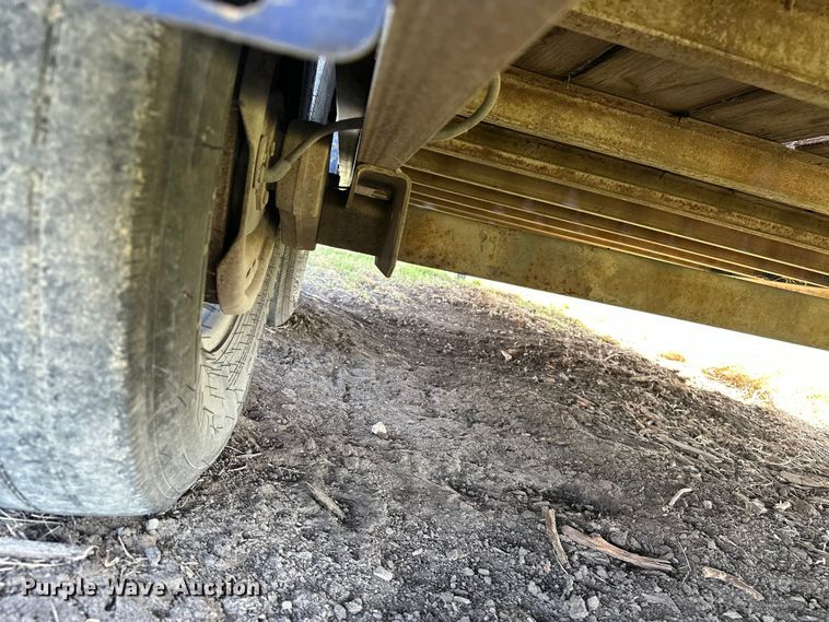 image for item DV0886 2015 Titan utility trailer