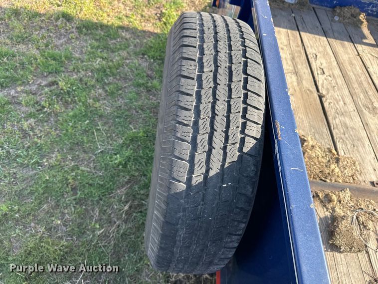 image for item DV0886 2015 Titan utility trailer