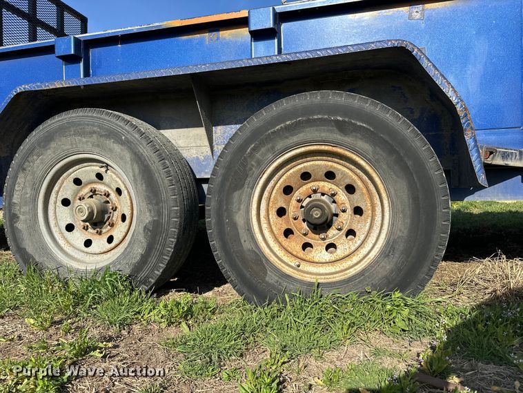 image for item DV0886 2015 Titan utility trailer