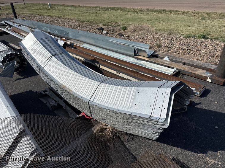 image for item DZ5368 Quonset building