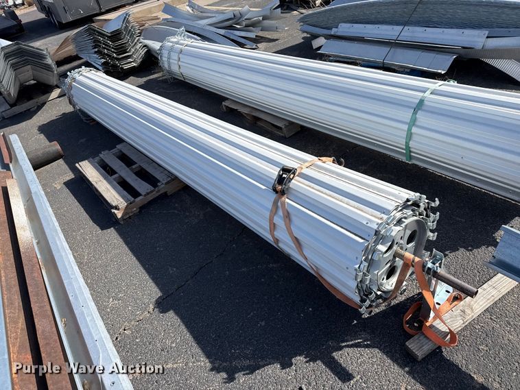 image for item DZ5368 Quonset building