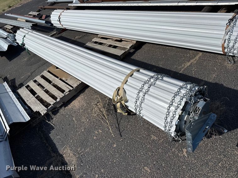 image for item DZ5368 Quonset building