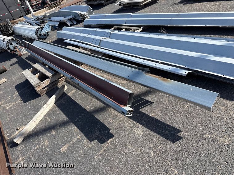 image for item DZ5368 Quonset building