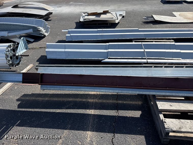 image for item DZ5368 Quonset building