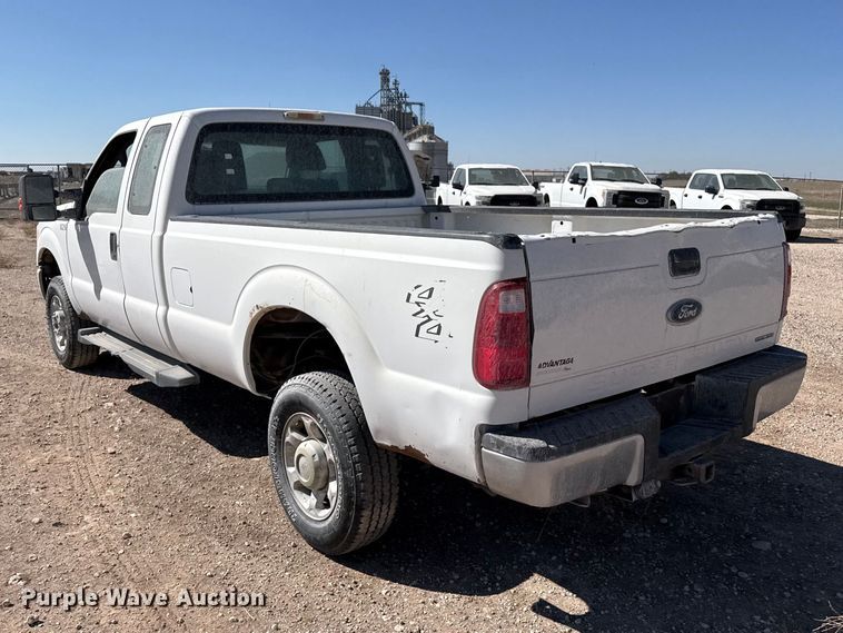 image for item DZ5382 2016 Ford F250 Super Duty Ext. Cab pickup truck