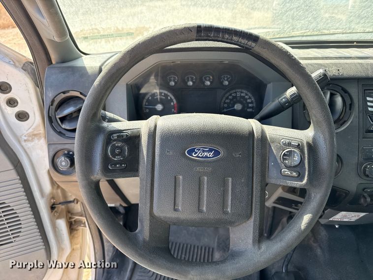 image for item DZ5382 2016 Ford F250 Super Duty Ext. Cab pickup truck