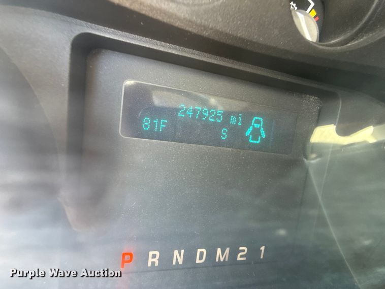 image for item DZ5382 2016 Ford F250 Super Duty Ext. Cab pickup truck