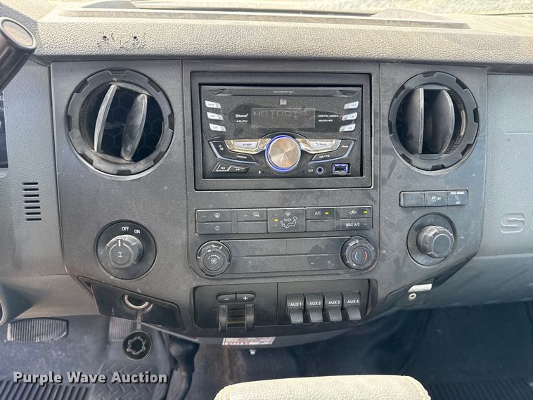 image for item DZ5382 2016 Ford F250 Super Duty Ext. Cab pickup truck