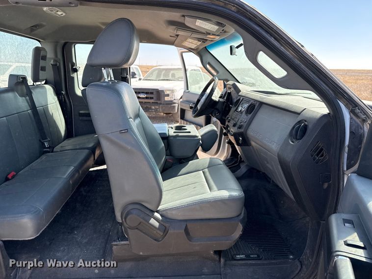 image for item DZ5382 2016 Ford F250 Super Duty Ext. Cab pickup truck