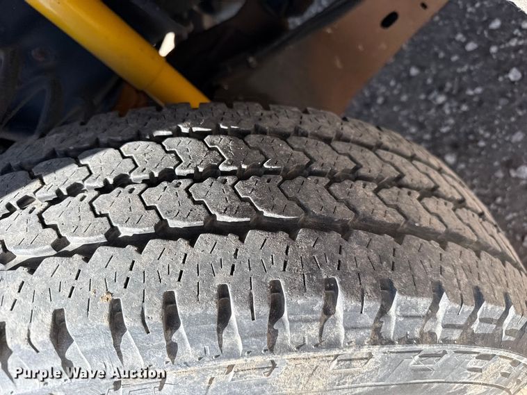 image for item DZ5382 2016 Ford F250 Super Duty Ext. Cab pickup truck