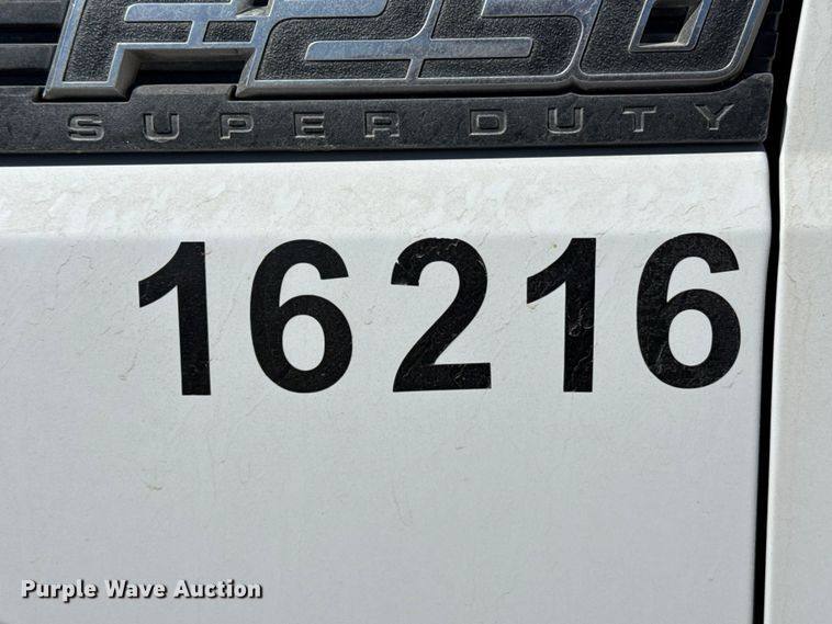 image for item DZ5382 2016 Ford F250 Super Duty Ext. Cab pickup truck