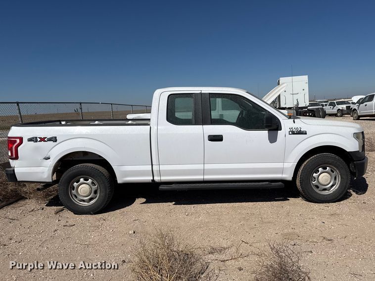 image for item DZ5383 2015 Ford F150 Ext. Cab pickup truck