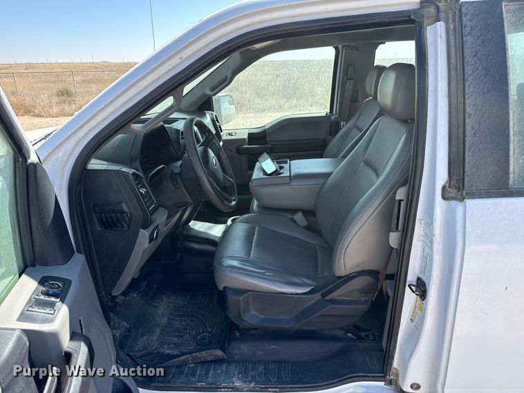 image for item DZ5383 2015 Ford F150 Ext. Cab pickup truck