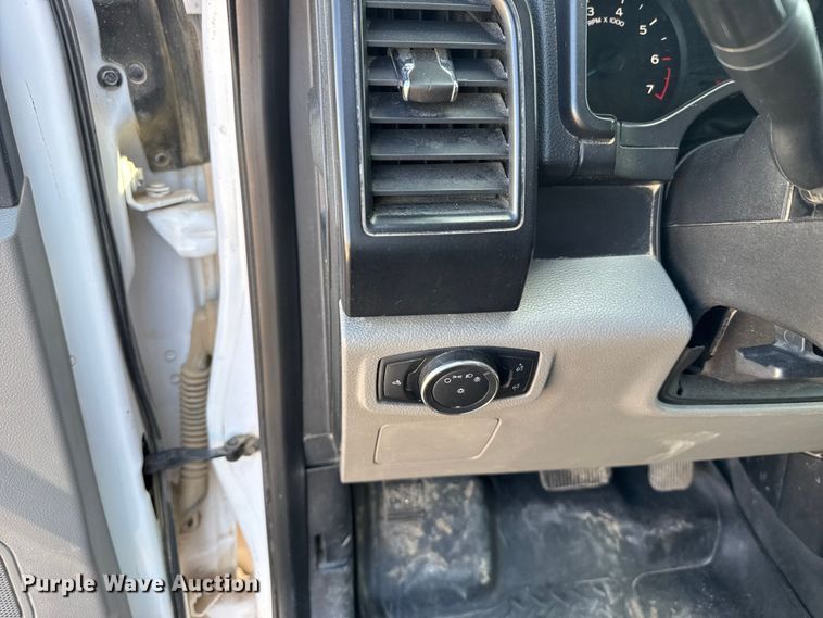 image for item DZ5383 2015 Ford F150 Ext. Cab pickup truck