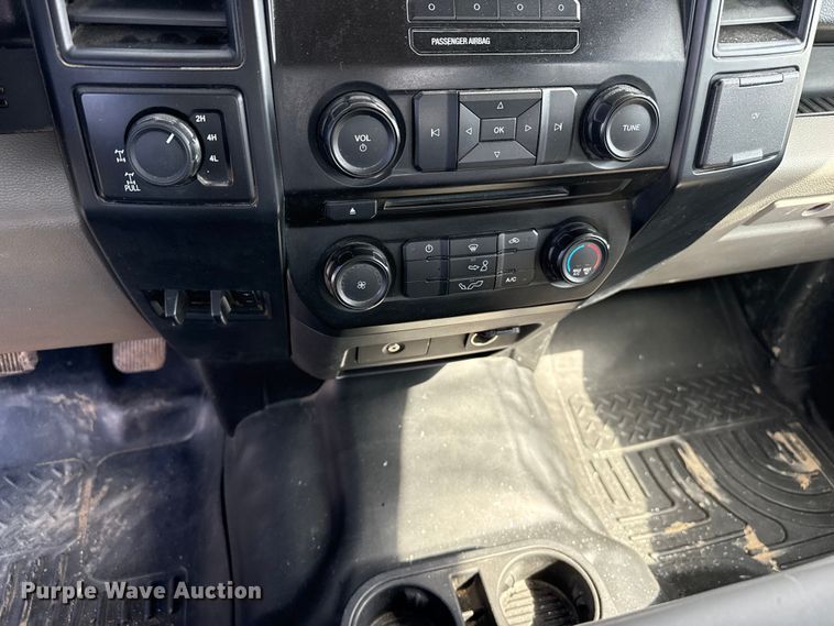 image for item DZ5383 2015 Ford F150 Ext. Cab pickup truck