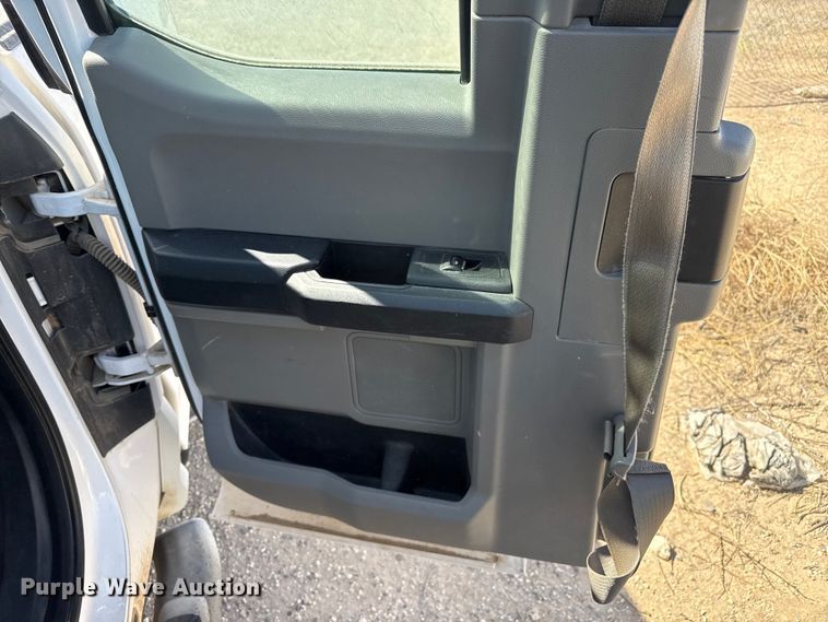 image for item DZ5383 2015 Ford F150 Ext. Cab pickup truck