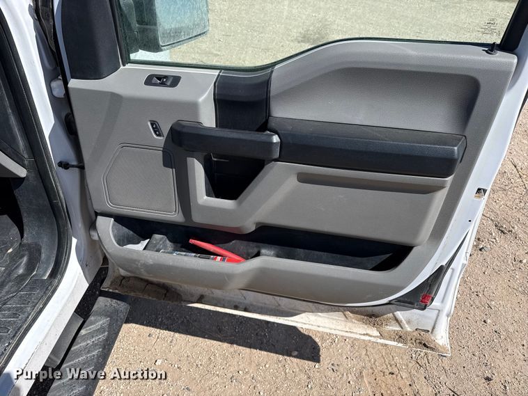 image for item DZ5383 2015 Ford F150 Ext. Cab pickup truck