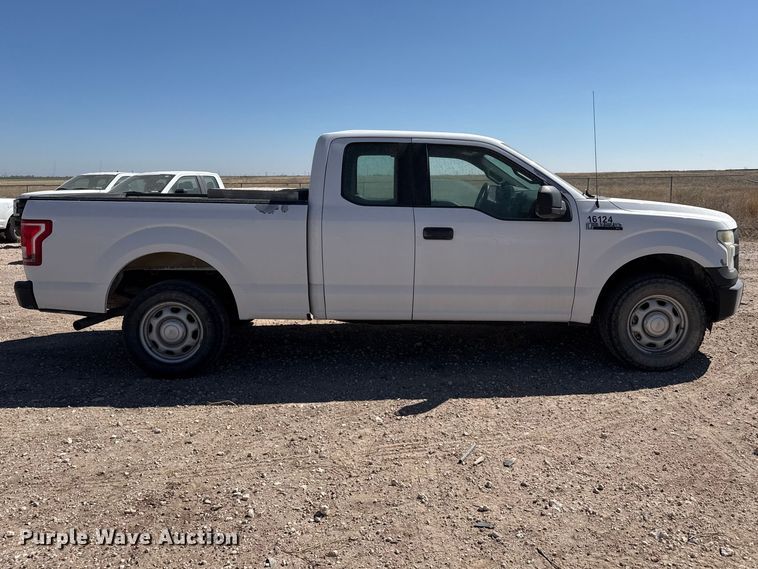 image for item DZ5386 2015 Ford F150 Ext. Cab pickup truck