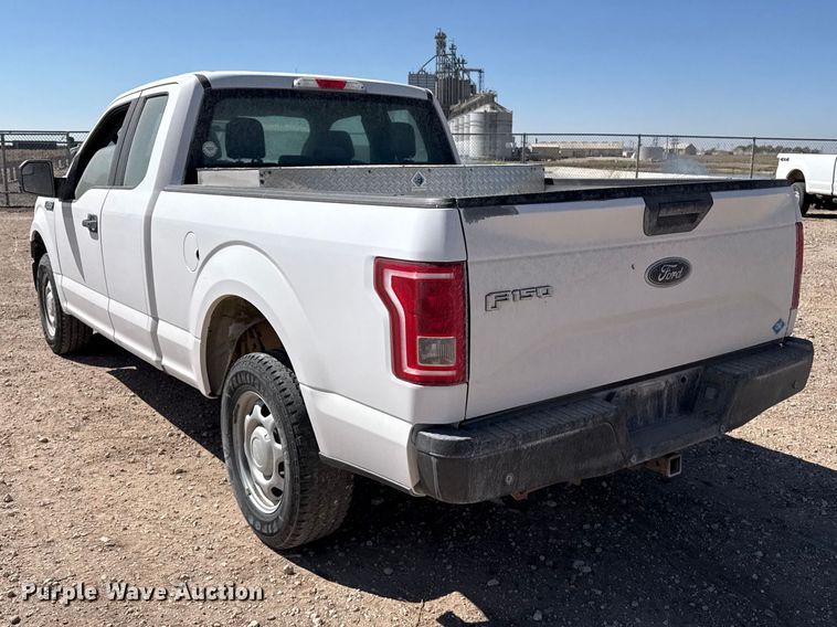 image for item DZ5386 2015 Ford F150 Ext. Cab pickup truck