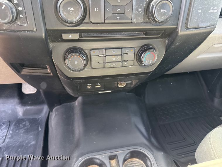 image for item DZ5386 2015 Ford F150 Ext. Cab pickup truck