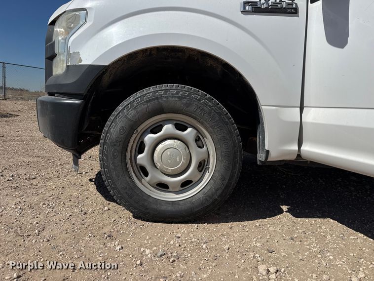 image for item DZ5386 2015 Ford F150 Ext. Cab pickup truck