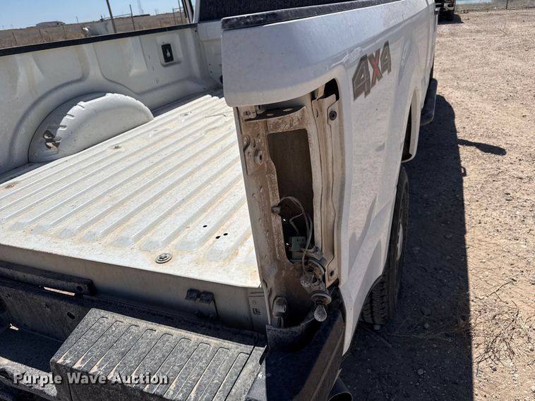image for item DZ5387 2017 Ford F250 Super Duty Ext. Cab pickup truck