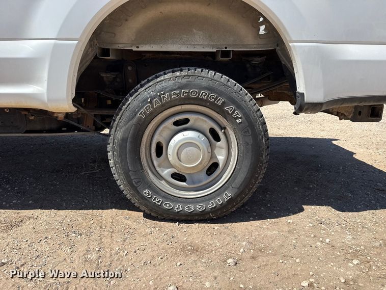 image for item DZ5387 2017 Ford F250 Super Duty Ext. Cab pickup truck
