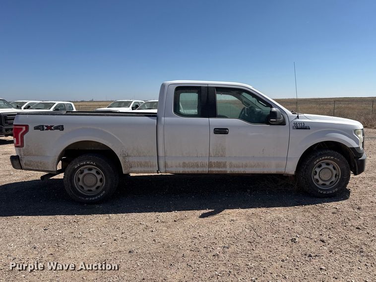 image for item DZ5388 2016 Ford F150 Ext. Cab pickup truck