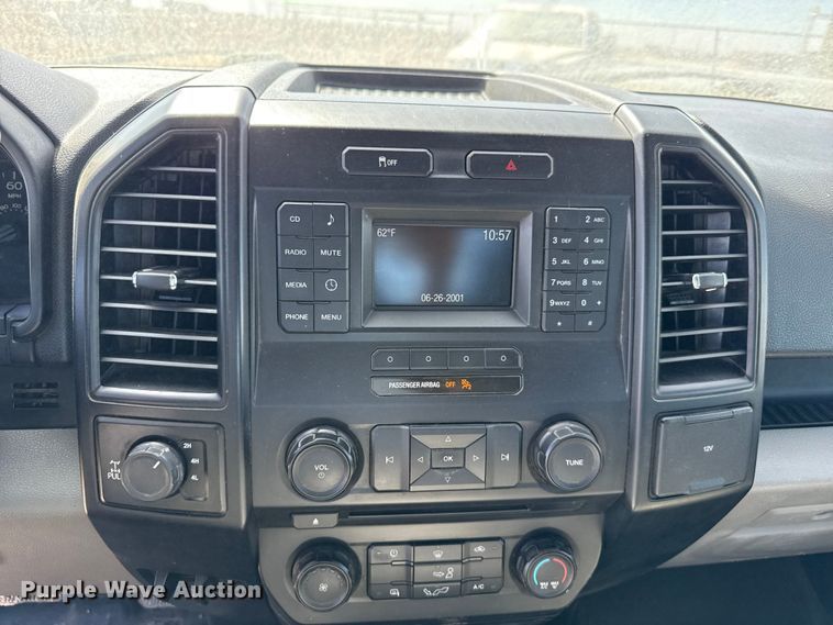 image for item DZ5388 2016 Ford F150 Ext. Cab pickup truck