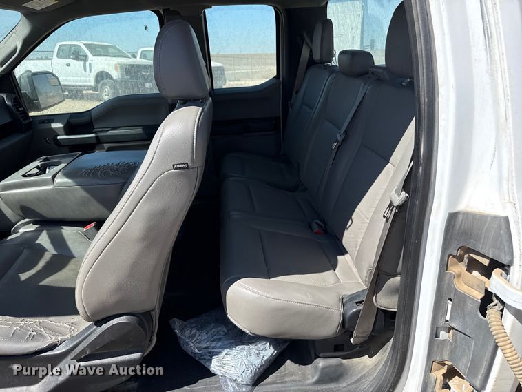 image for item DZ5388 2016 Ford F150 Ext. Cab pickup truck