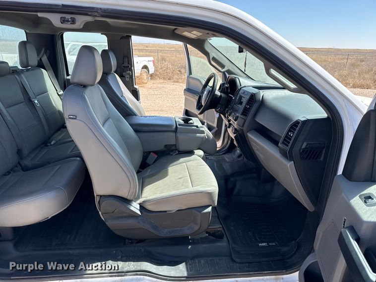 image for item DZ5388 2016 Ford F150 Ext. Cab pickup truck