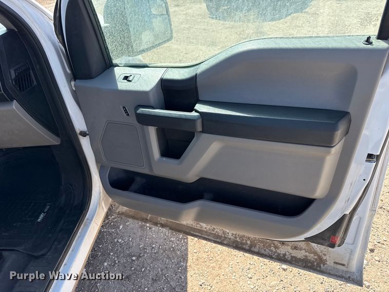 image for item DZ5388 2016 Ford F150 Ext. Cab pickup truck