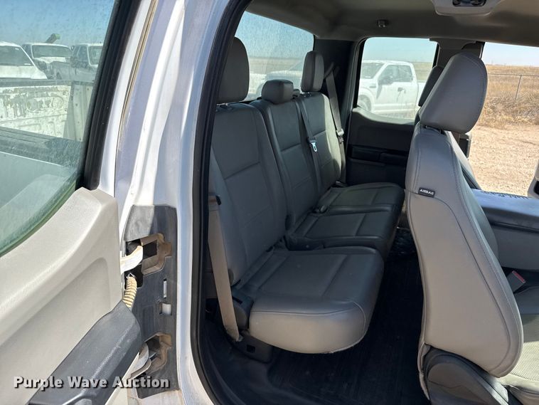 image for item DZ5388 2016 Ford F150 Ext. Cab pickup truck